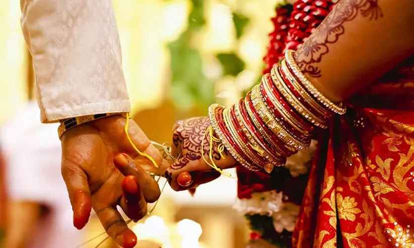 marries girlfriend marries girlfriend