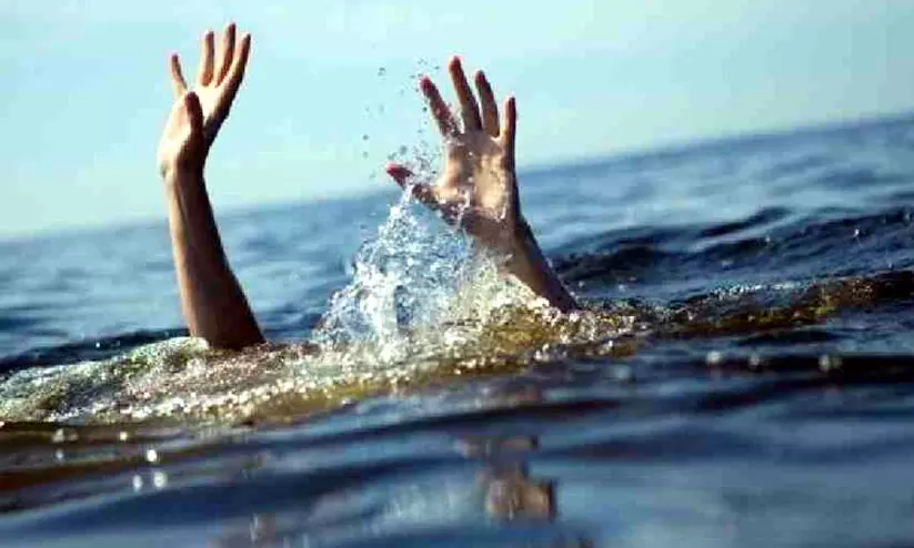 കി​രി​മ​ഞ്ചേ​ശ്വ​ര​യി​ൽ മൂ​ന്ന് സ്കൂ​ൾ വി​ദ്യാ​ർ​ഥി​ക​ൾ മു​ങ്ങി​മ​രി​ച്ചു