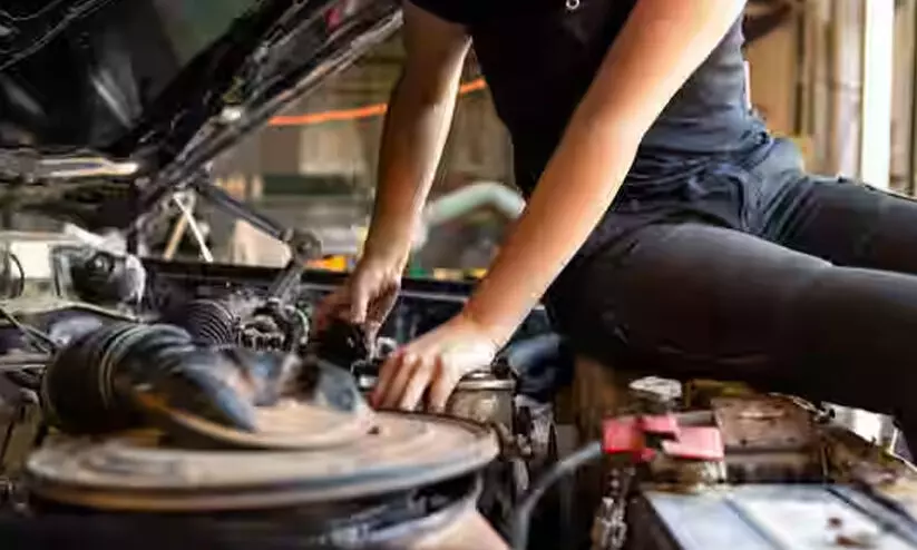 വാഹന അറ്റകുറ്റപ്പണിയിൽ തകരാർ; ഉപഭോക്താവിന് നഷ്ടപരിഹാരം വാഹന അറ്റകുറ്റപ്പണിയിൽ തകരാർ; ഉപഭോക്താവിന് നഷ്ടപരിഹാരം