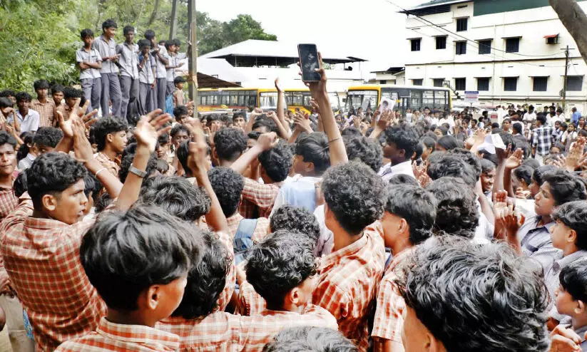 parted,Arjun,said,last,പാലക്കാട്, വിദ്യാർഥികൾ