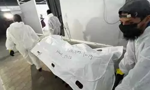 ബന്ദികളുടെ മൃതദേഹങ്ങൾ ഇസ്രായേൽ തകർത്ത കെട്ടിടങ്ങൾക്കടിയിലെന്ന് ഹമാസ്;  നൽകിയില്ലെങ്കിൽ യുദ്ധമെന്ന് ഇസ്രായേൽ