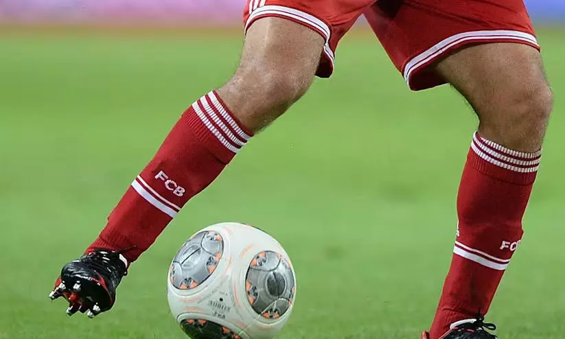 സീനിയര് ഫുട്ബാള്: മലപ്പുറത്തെ കീഴടക്കി തൃശൂര് സെമിയിൽ സീനിയര് ഫുട്ബാള്: മലപ്പുറത്തെ കീഴടക്കി തൃശൂര് സെമിയിൽ