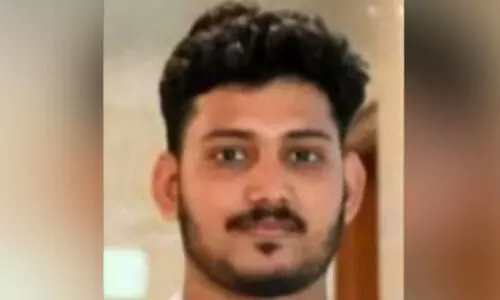 ക്രെ​യി​ൻ ഇ​ടി​ച്ച് സ്കൂ​ട്ട​ർ യാ​ത്രി​ക​ൻ മ​രി​ച്ചു