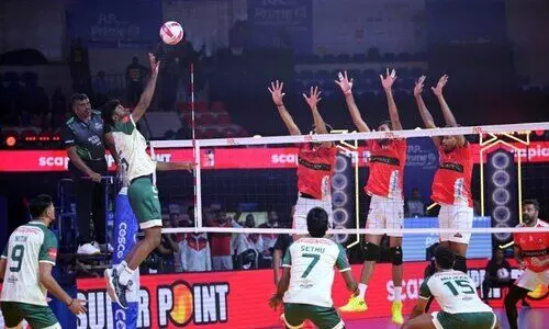 കളിച്ച അഞ്ച് മത്സരവും തോറ്റു; പ്രൈം വോളിയിൽ നിലവിലെ ചാമ്പ്യന്മാരായ കാലിക്കറ്റ് ഹീറോസ് സെമി കാണാതെ പുറത്ത്