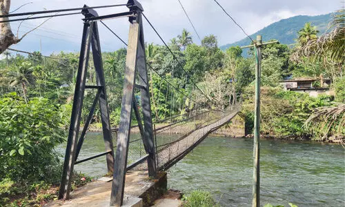 ത്രിവേണി സംഗമം; പുതിയ പാലം വന്നാലും തൂക്കുപാലം വേണമെന്ന്​ നാട്ടുകാർ