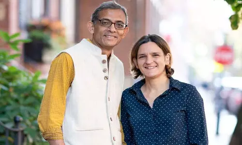 ട്രംപിന്റെ ഞെരുക്കൽ; നൊബേൽ ജേതാക്കളായ സാമ്പത്തിക വിദഗ്ധർ അമേരിക്ക വിടുന്നു