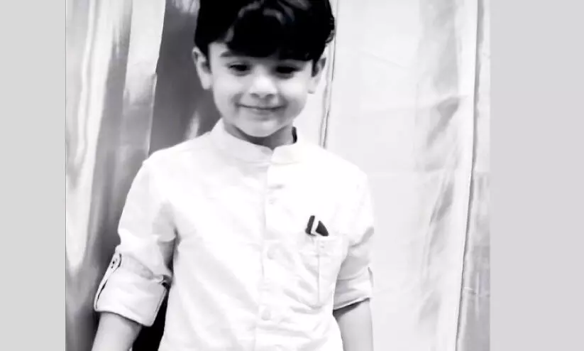 സ്കൂ​ൾ വാ​ഹ​ന​ത്തി​ൽ നാ​ലു വ​യ​സ്സു​കാ​ര​ൻ മ​രി​ച്ച സം​ഭ​വം; കു​റ്റം സ​മ്മ​തി​ച്ച് വ​നി​ത ഡ്രൈ​വ​ർ