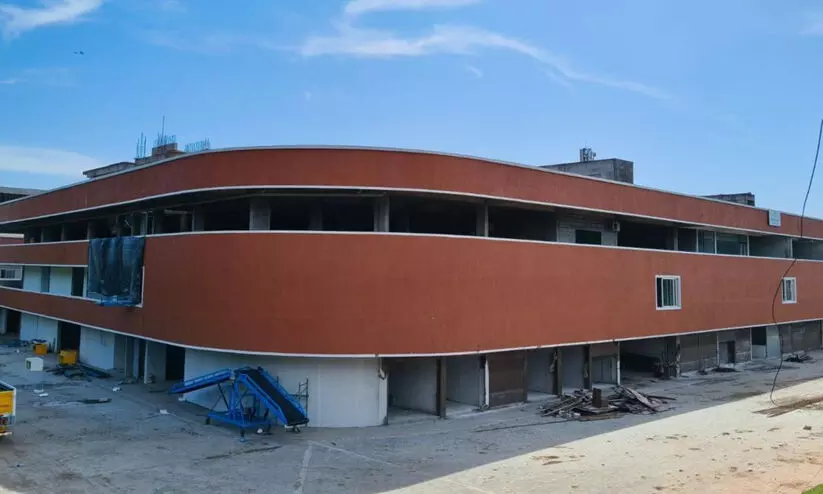 പാ​ള​യം മാ​ർ​ക്ക​റ്റ് മാ​റ്റം; കൂ​ടു​ത​ൽ സ​മ​യം വേ​ണ​മെ​ന്ന് വ്യാ​പാ​രി​ക​ൾ