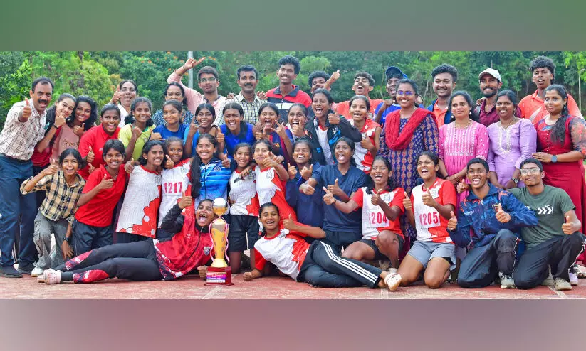 തിരുവനന്തപുരം റവന്യൂ ജില്ല കായികമേള; തിരുവനന്തപുരം നോർത്തിന് കിരീടം തിരുവനന്തപുരം റവന്യൂ ജില്ല കായികമേള; തിരുവനന്തപുരം നോർത്തിന് കിരീടം