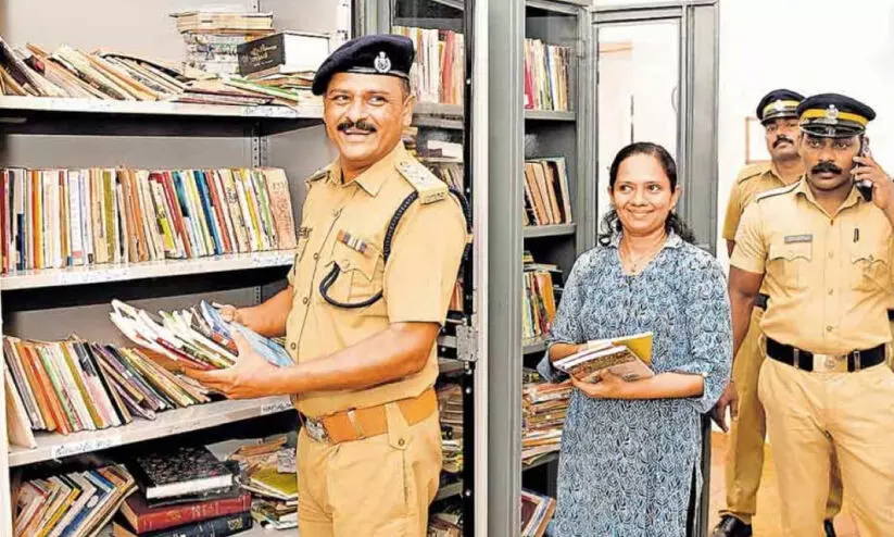 വിയ്യൂർ ജയിൽ ലൈബ്രറിക്ക് സാഹിതി അക്ഷര നിധി പുരസ്കാരം