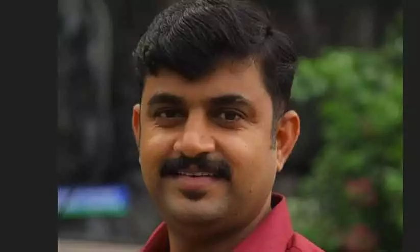 സോഷ്യൽ മീഡിയയിൽ ചേർത്ത് പിടിച്ചാൽ പോര മിനിസ്റ്ററേ, ഹിജാബ് ധരിക്കാൻ അവകാശം നിഷേധിച്ചവർക്കെതിരെ നടപടി എടുക്കൂ - ടി.പി അഷ്റഫലി സോഷ്യൽ മീഡിയയിൽ ചേർത്ത് പിടിച്ചാൽ പോര മിനിസ്റ്ററേ, ഹിജാബ് ധരിക്കാൻ അവകാശം നിഷേധിച്ചവർക്കെതിരെ നടപടി എടുക്കൂ - ടി.പി അഷ്റഫലി