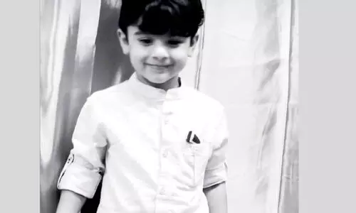 സ്കൂ​ൾ വാ​ഹ​ന​ത്തി​ൽ നാ​ലു വ​യ​സ്സു​കാ​ര​ൻ മ​രി​ച്ച സം​ഭ​വം; കു​റ്റം സ​മ്മ​തി​ച്ച് വ​നി​ത ഡ്രൈ​വ​ർ