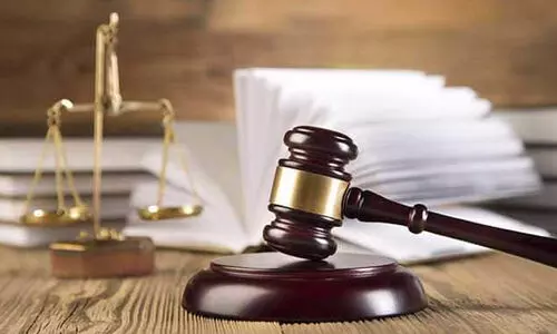 ട്രാൻസ്ജെൻഡർ ആയതിന്‍റെ പേരിൽ പിരിച്ചുവിട്ട അധ്യാപികക്ക് നഷ്ട പരിഹാരം വിധിച്ച് സുപ്രീം കോടതി