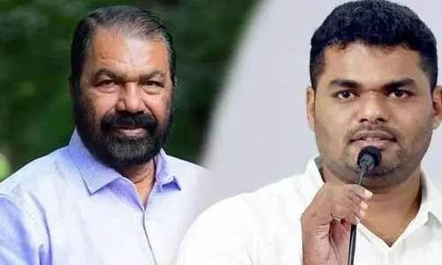 pk navas, v sivankutty