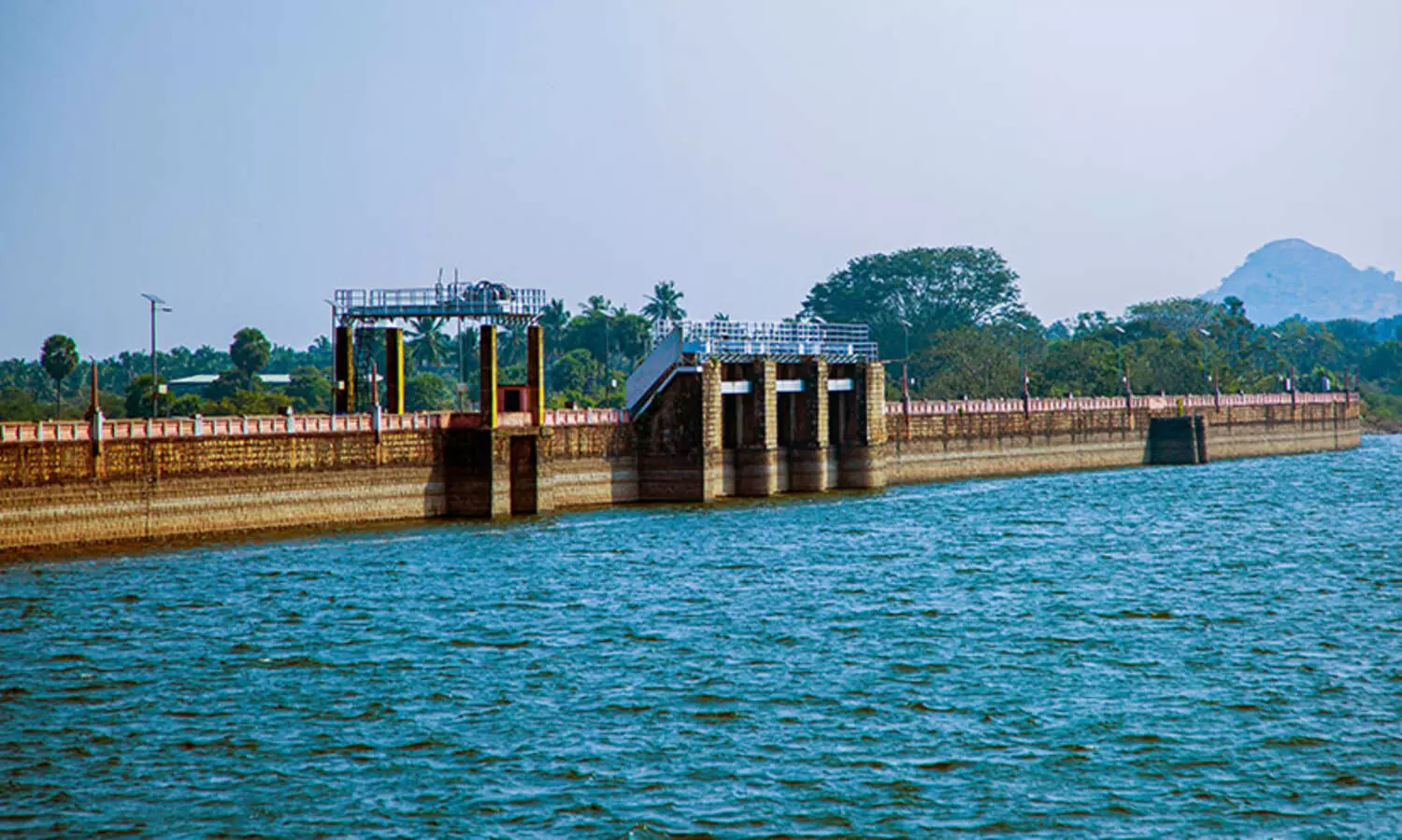 ജലനിരപ്പ്​ ഉയരുന്നു; ഡാമുകളിൽ റെഡ് അലർട്ട്