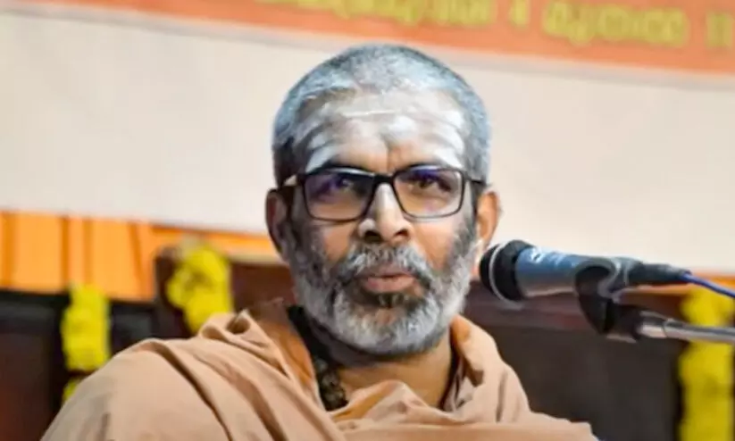 ഹി​ന്ദു​വി​ന്‍റെ വീ​ട്ടി​ൽ മൂ​ന്നി​ൽ കു​റ​യാ​തെ മ​ക്ക​ൾ വേ​ണം, ന​ല്ല പ്രാ​യ​ത്തി​ൽ ക​ല്യാ​ണം ക​ഴി​ക്ക​ണം -ചിദാനന്ദപുരി