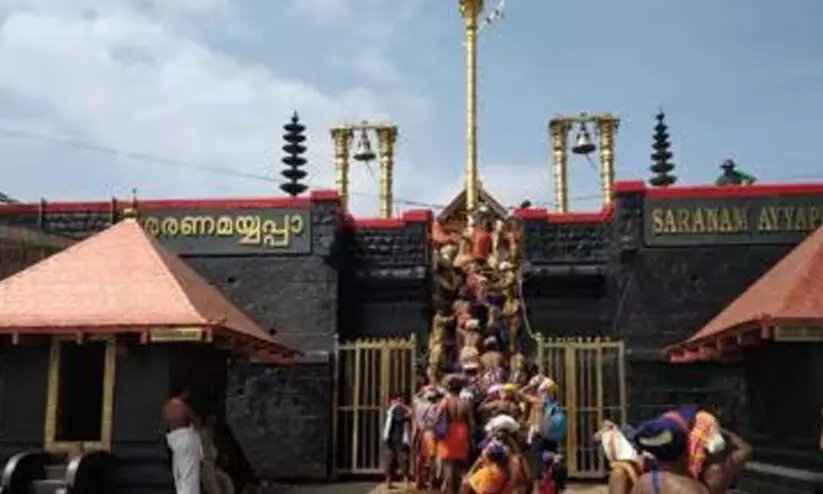 ശബരിമല സ്വർണക്കവർച്ച; സി.പി.എമ്മിനെയും സർക്കാറിനെയും ഉന്നംവെച്ച് കോൺഗ്രസ് ശബരിമല സ്വർണക്കവർച്ച; സി.പി.എമ്മിനെയും സർക്കാറിനെയും ഉന്നംവെച്ച് കോൺഗ്രസ്