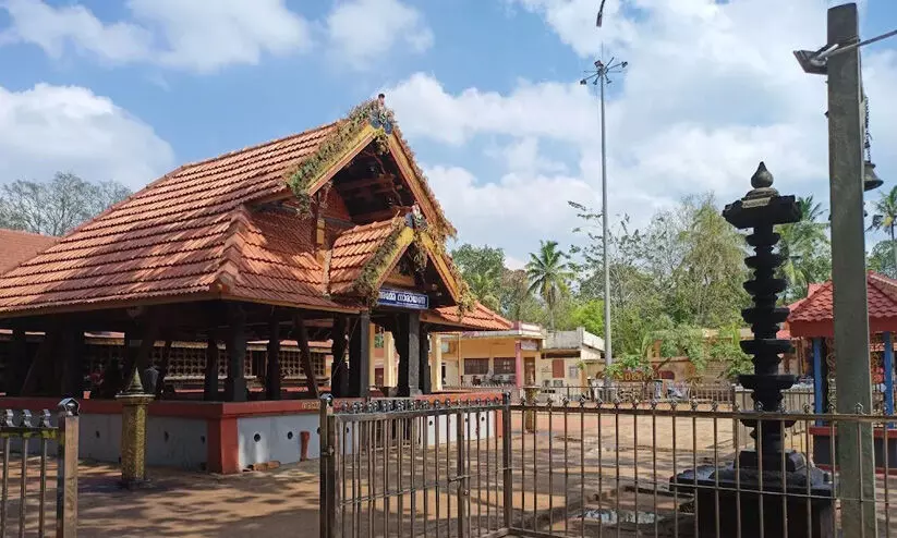 പട്ടാഴി ക്ഷേത്രത്തിൽനിന്നും സ്വർണം കൊണ്ടുപോയത് നടപടിക്രമം പാലിക്കാതെ