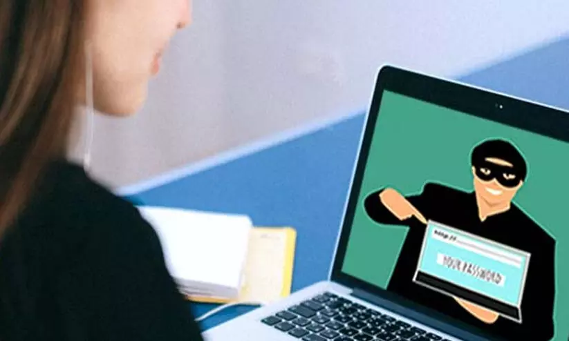 ‘ജോലി വേണോ ജോലി?’ തട്ടിപ്പിന്റെ പുതിയമുഖം; ഇരയാകുന്നതിലേറെയും സ്ത്രീകൾ ‘ജോലി വേണോ ജോലി?’ തട്ടിപ്പിന്റെ പുതിയമുഖം; ഇരയാകുന്നതിലേറെയും സ്ത്രീകൾ