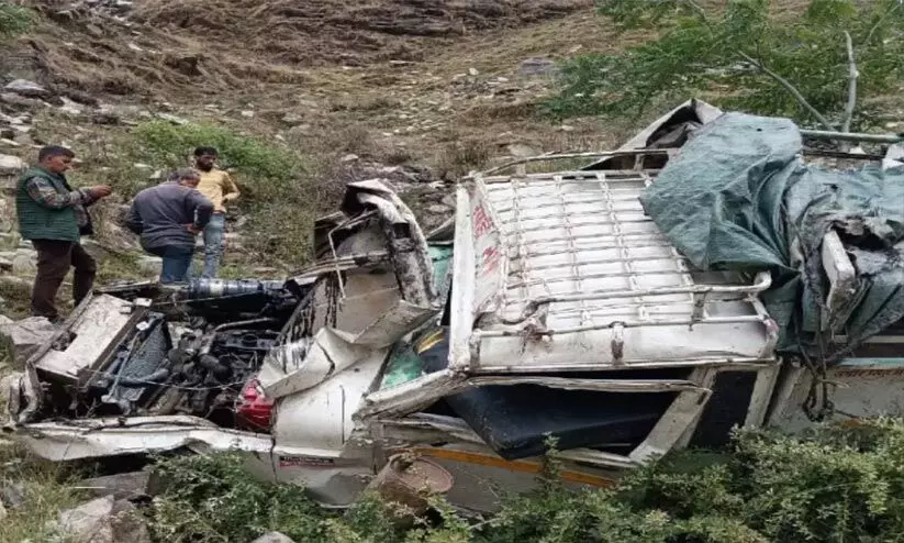 Maharashtra,Accident,Gorge,Pickup truck,Fatalities, മഹാരാഷ്ട്ര,നന്ദുർബാർ, പിക്കപ്പ് , വാഹനാപകടം Maharashtra,Accident,Gorge,Pickup truck,Fatalities, മഹാരാഷ്ട്ര,നന്ദുർബാർ, പിക്കപ്പ് , വാഹനാപകടം