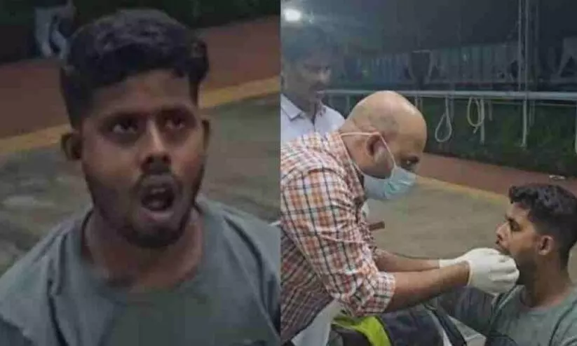 കോട്ടുവായ്ക്കുശേഷം വായ അടക്കാനായില്ല; അടിയന്തര വൈദ്യസഹായം നൽകി റെയിൽവേ മെഡിക്കൽ ഓഫിസർ കോട്ടുവായ്ക്കുശേഷം വായ അടക്കാനായില്ല; അടിയന്തര വൈദ്യസഹായം നൽകി റെയിൽവേ മെഡിക്കൽ ഓഫിസർ