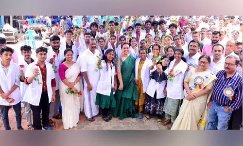 വയനാട് മെഡിക്കൽ കോളജ്; ആദ്യ എം.ബി.ബി.എസ് ബാച്ച് പ്രവേശനോത്സവം ആഘോഷമായി വയനാട് മെഡിക്കൽ കോളജ്; ആദ്യ എം.ബി.ബി.എസ് ബാച്ച് പ്രവേശനോത്സവം ആഘോഷമായി