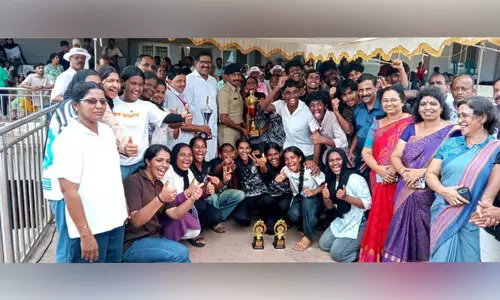 ട്രാക്കൊഴിഞ്ഞു... ഹോ​സ്ദു​ർ​ഗ് ഉപജില്ല ഓ​വ​റോ​ൾ ചാ​മ്പ്യ​ൻ​മാ​ർ