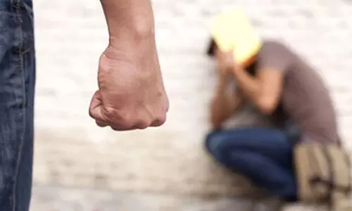 വി​ദ്യാ​ർ​ഥി​ക​ൾ തമ്മിൽ ഏറ്റുമുട്ടൽ; പൊ​ലീ​സ് കേ​സെ​ടു​ത്തു