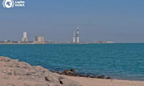 മ​ഴ എ​ത്തു​ന്ന​ത് വൈ​കു​ന്നു;  മി​ത​മാ​യ കാ​ലാ​വ​സ്ഥ തു​ട​രും