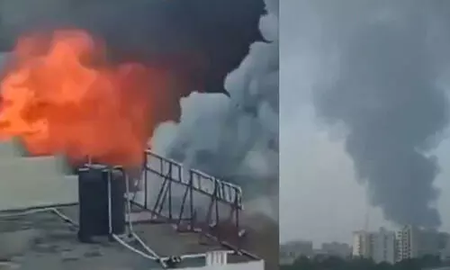 ധാക്ക വിമാനത്താവളത്തിൽ വൻ തീപിടിത്തം; വിമാന സർവിസ് നിർത്തിവെച്ചു; നടുക്കുന്ന ദൃശ്യങ്ങൾ