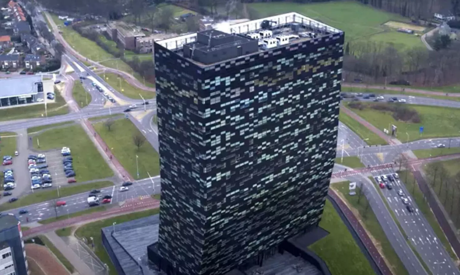 ചിപ് കമ്പനി പിടിച്ചെടുത്ത ഡച്ച് സർക്കാറിനെ പൂട്ടി ചൈന; വാഹന നിർമാണം സ്തംഭിക്കും