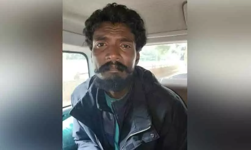 വിവാഹാഭ്യർഥന നിരസിച്ച വിദ്യാർഥിനിയെ കഴുത്തറുത്ത് കൊലപ്പെടുത്തി വിവാഹാഭ്യർഥന നിരസിച്ച വിദ്യാർഥിനിയെ കഴുത്തറുത്ത് കൊലപ്പെടുത്തി