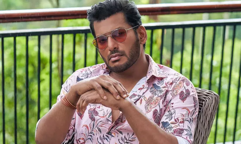 അവാർഡ് ലഭിച്ചാൽ ചവറ്റുകുട്ടയിൽ എറിയും, സ്വർണമാണെങ്കിൽ വിറ്റ് ജീവകാരുണ്യ പ്രവർത്തനം നടത്തും; അവാർഡ് മാനദണ്ഡത്തെ ചോദ്യം ചെയ്ത് വിശാൽ