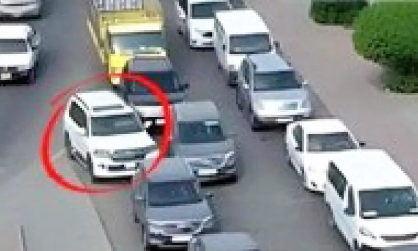 തെറ്റായ ഓവർടേക്കിങ് വേണ്ട; കർശന നടപടിയുമായി പൊലീസ് തെറ്റായ ഓവർടേക്കിങ് വേണ്ട; കർശന നടപടിയുമായി പൊലീസ്