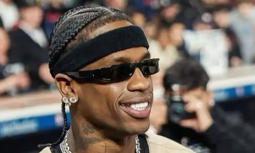 പകുതി സീറ്റുകളും ഒഴിഞ്ഞു കിടന്നു, നിർജീവമായ ആരാധകരും; ട്രാവിസ് സ്കോട്ടിന്റെ ഇന്ത്യയിലെ ആദ്യ സംഗീത പരിപാടിക്ക് വിമർശനം പകുതി സീറ്റുകളും ഒഴിഞ്ഞു കിടന്നു, നിർജീവമായ ആരാധകരും; ട്രാവിസ് സ്കോട്ടിന്റെ ഇന്ത്യയിലെ ആദ്യ സംഗീത പരിപാടിക്ക് വിമർശനം