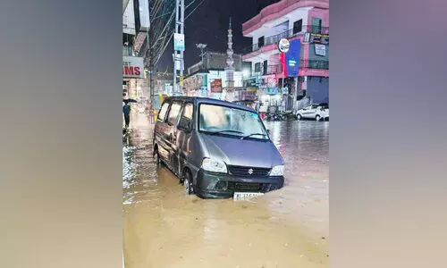 മഴയിൽ കുമളി മുങ്ങി; കടകളിലും വീടുകളിലും വെള്ളം കയറി