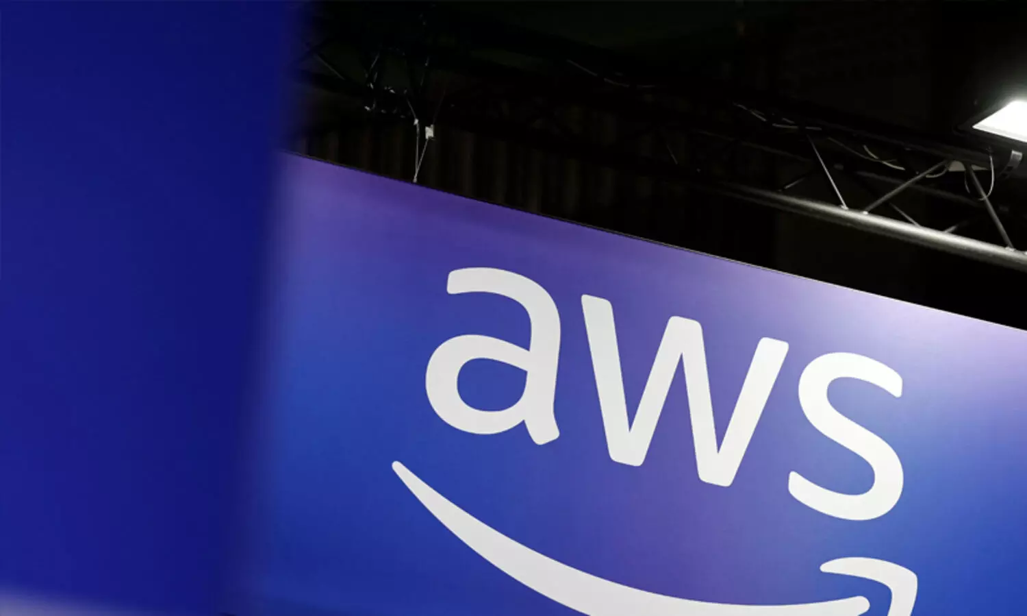 ആമസോൺ വെബ് സർവീസ് പണിമുടക്കി; ഓപ്പൺ എ.ഐ മുതൽ കാൻവക്ക് വരെ തകരാർ