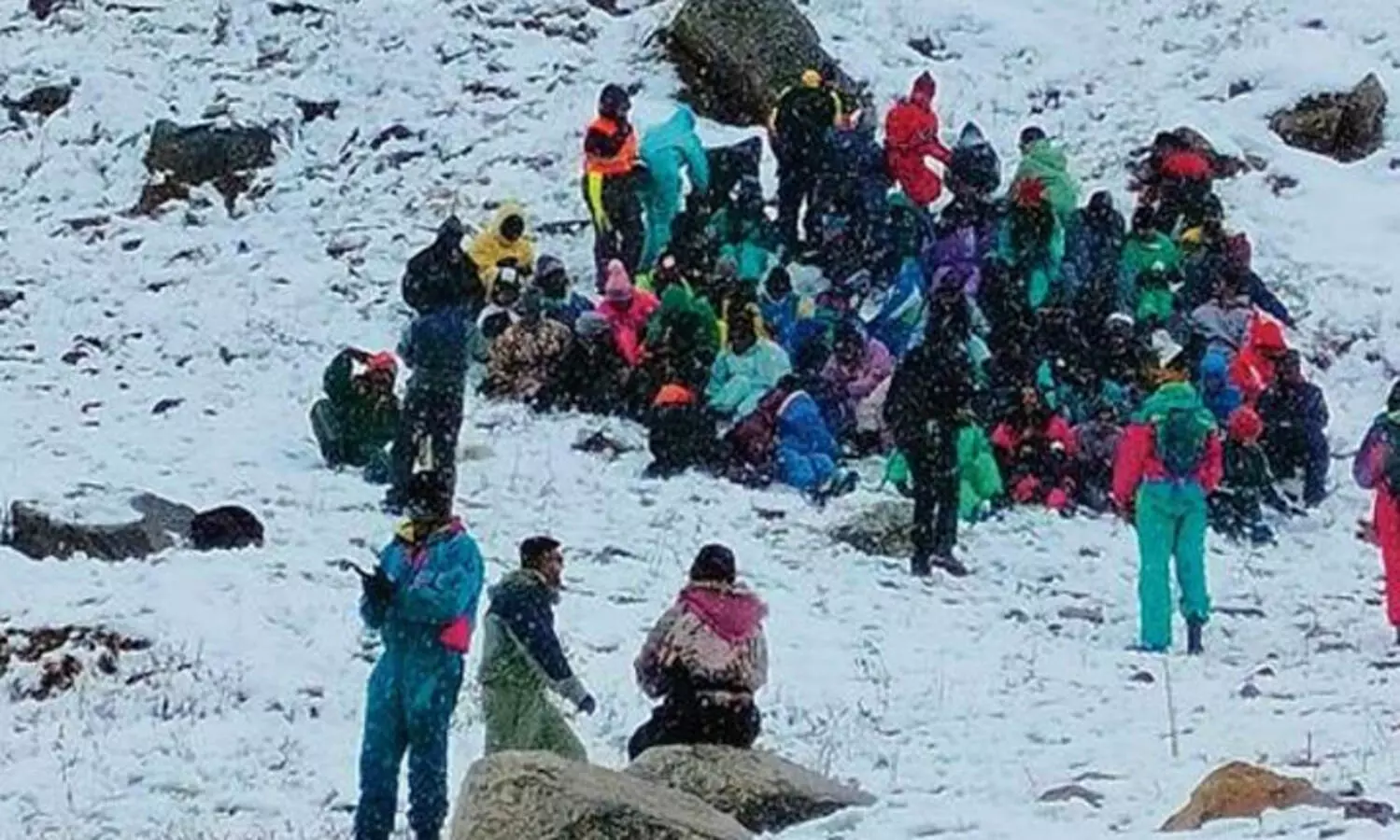 ഇന്ത്യാ-പാക് സംഘർഷവും പ്രളയവും: നിറംമങ്ങി മണാലി ടൂറിസം