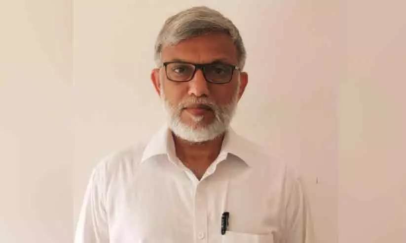 ടി.കെ.അലി പൈങ്ങോട്ടായി; കാലത്തോട് സംവദിക്കുന്ന കലാകാരൻ ടി.കെ.അലി പൈങ്ങോട്ടായി; കാലത്തോട് സംവദിക്കുന്ന കലാകാരൻ