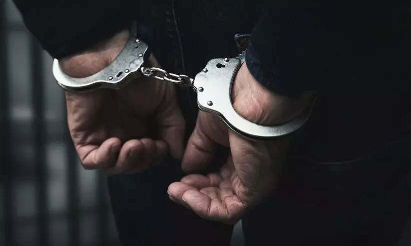 ക്ഷേ​ത്ര​പ്ര​വേ​ശ വി​ല​ക്ക് ചോ​ദ്യം​ചെ​യ്ത​തി​ന് ദ​ലി​ത് യുവാവിനു നേരെ  വ​ധ​ഭീ​ഷ​ണി​