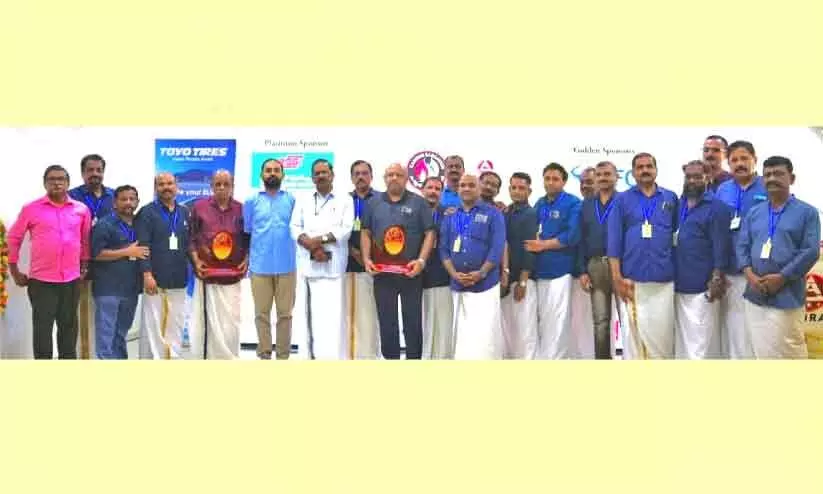 കണ്ണൂർ സർഗവേദിയുടെ ‘ഓണനിലാവ് 2025’ വർണാഭമായി; 500ലധികം പേർ പങ്കെടുത്തു കണ്ണൂർ സർഗവേദിയുടെ ‘ഓണനിലാവ് 2025’ വർണാഭമായി; 500ലധികം പേർ പങ്കെടുത്തു