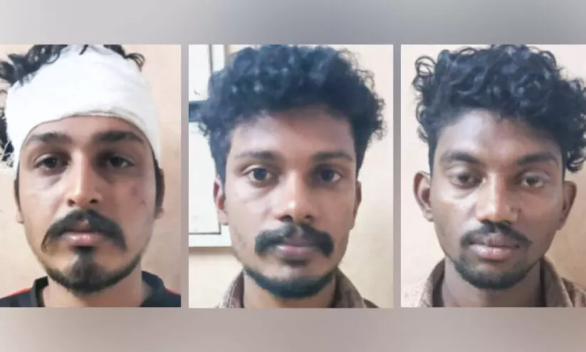 കമ്പിവടി കൊണ്ട് യുവാവിനെ തലയ്ക്കടിച്ച് കൊല്ലാൻ ശ്രമിച്ചവർ അറസ്റ്റിൽ കമ്പിവടി കൊണ്ട് യുവാവിനെ തലയ്ക്കടിച്ച് കൊല്ലാൻ ശ്രമിച്ചവർ അറസ്റ്റിൽ