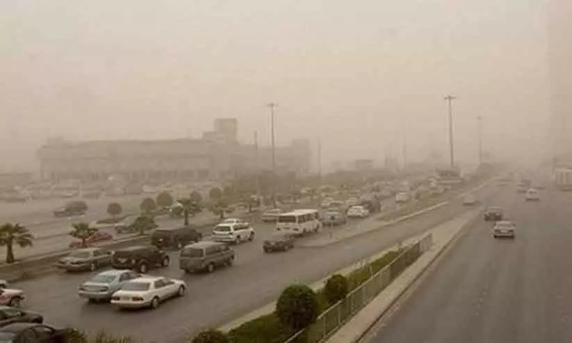 സൗദിയിലെ വിവിധ പ്രദേശങ്ങളിൽ മഴയും മൂടൽ മഞ്ഞും പൊടിക്കാറ്റും ഉണ്ടാകുമെന്ന് കാലാവസ്ഥാ നിരീക്ഷണ കേന്ദ്രം സൗദിയിലെ വിവിധ പ്രദേശങ്ങളിൽ മഴയും മൂടൽ മഞ്ഞും പൊടിക്കാറ്റും ഉണ്ടാകുമെന്ന് കാലാവസ്ഥാ നിരീക്ഷണ കേന്ദ്രം