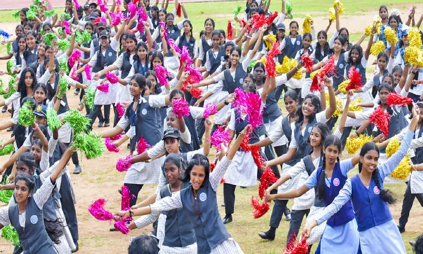 ജ്വലിക്കട്ടെ കൗമാരം: 67ാമത് സംസ്ഥാന സ്കൂൾ കായികമേളക്ക് ഇന്ന് തിരി തെളിയും ജ്വലിക്കട്ടെ കൗമാരം: 67ാമത് സംസ്ഥാന സ്കൂൾ കായികമേളക്ക് ഇന്ന് തിരി തെളിയും