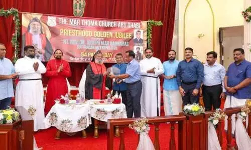 മെത്രാപ്പോലീത്തക്ക് ഇടവകയുടെ ആദരം