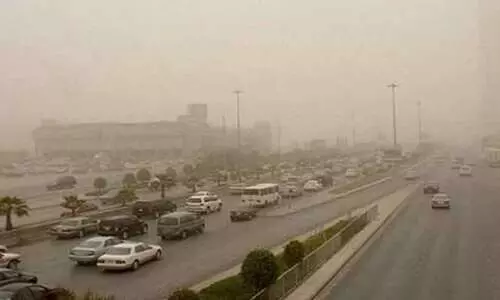 സൗദിയിലെ വിവിധ പ്രദേശങ്ങളിൽ മഴയും മൂടൽ മഞ്ഞും പൊടിക്കാറ്റും ഉണ്ടാകുമെന്ന് കാലാവസ്ഥാ നിരീക്ഷണ കേന്ദ്രം