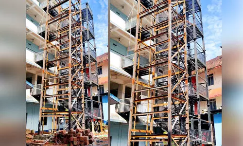 ഇനി എത്രനാൾ പടി കയറണം...? തർക്കം മുറപോലെ; ലിഫ്റ്റ് ചാനൽ നിർമാണം നീളുന്നു