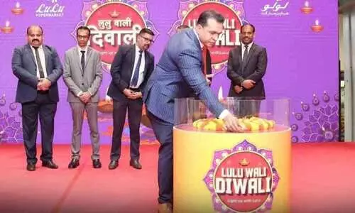 ലു​ലു ഹൈ​പ്പ​ർ​മാ​ർ​ക്ക​റ്റി​ൽ ‘ലു​ലു വാ​ലി ദീ​പാ​വ​ലി ആ​ഘോ​ഷം