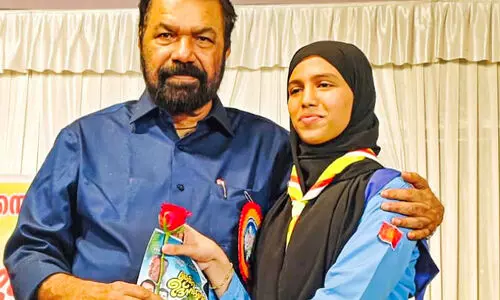 യൂ​നി​ഫോം വി​വാ​ദം: പ​ഠി​ക്കേ​ണ്ട​ത്   രാ​ഷ്ട്രീ​യ​വ്യാ​ക​ര​ണം