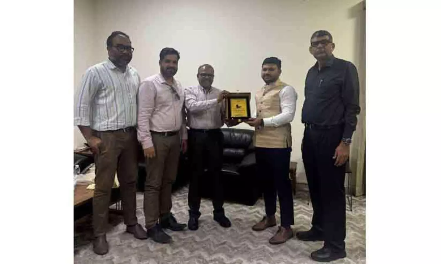 ഹ​ജ്ജ് കോ​ൺ​സ​ൽ മു​ഹ​മ്മ​ദ് അ​ബ്ദു​ൽ ജ​ലീ​ലി​ന് പ്ര​വാ​സി വെ​ൽ​ഫെ​യ​ർ യാ​ത്ര​യ​യ​പ്പ്